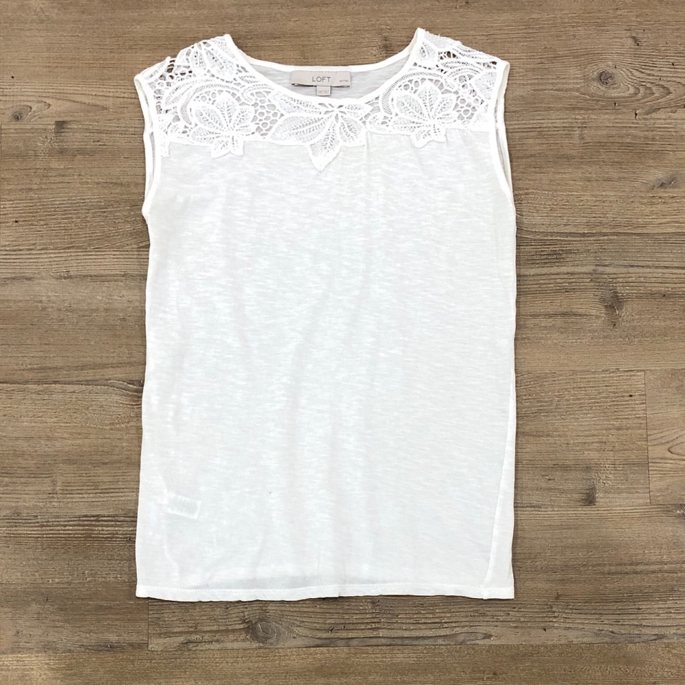 LOFT XXSP Women’s White Embroidered T-Shirt